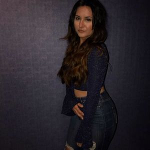 Meet your Posher, Dena